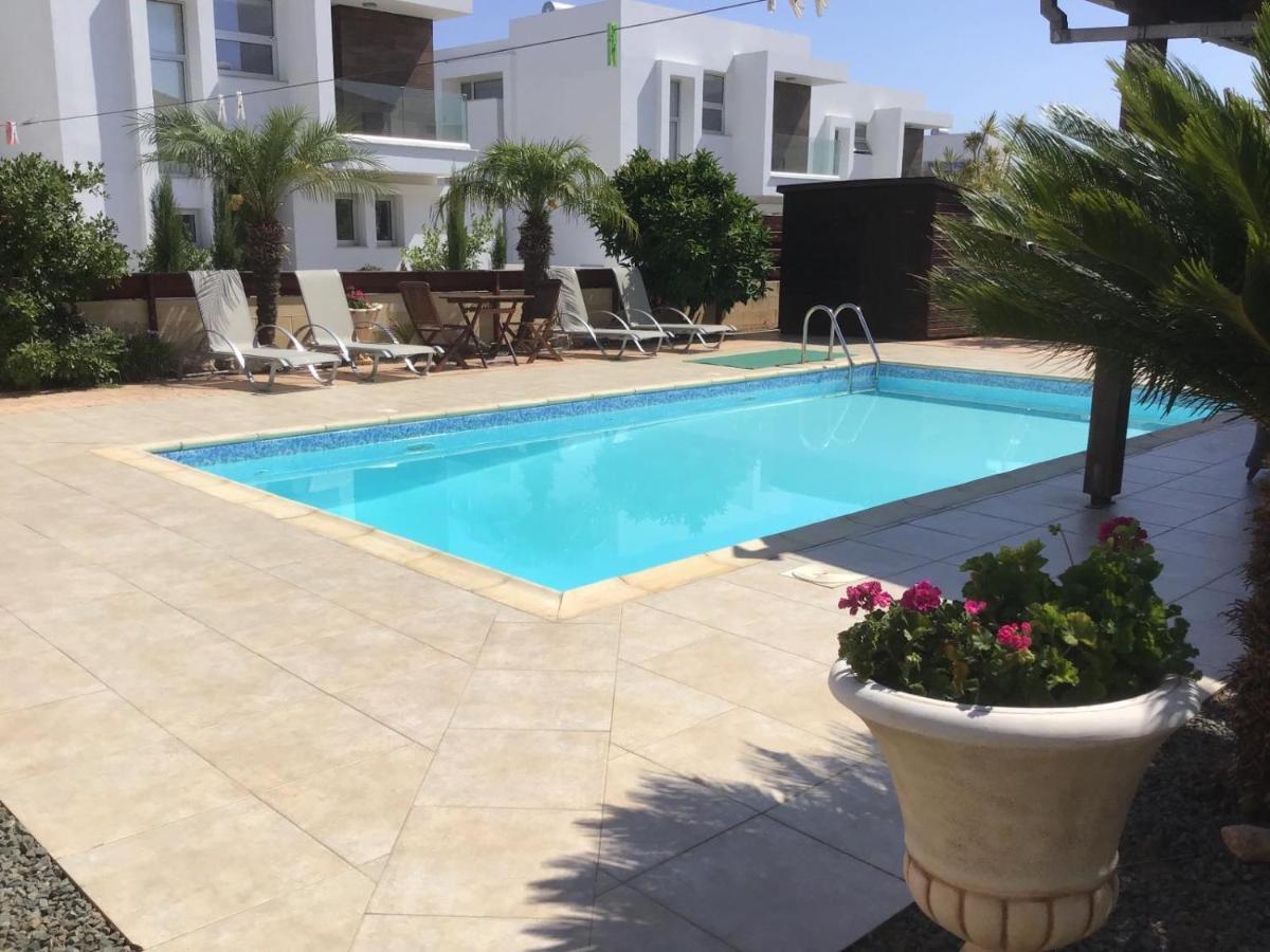 Carolyn Villa Is A Luxury 4-Bedroom Villa With Private Pool In Ayia Napa Esterno foto